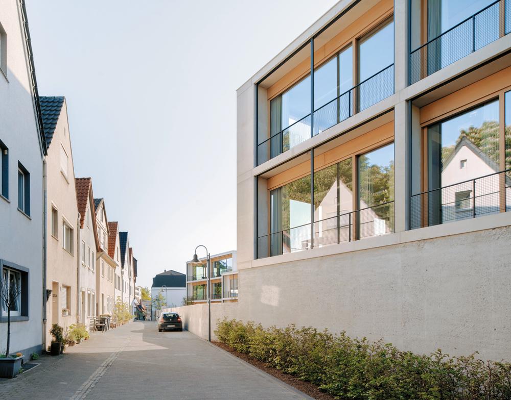 Mit seiner einheitlichen Erscheinung bildet das neu gestaltete Areal, wie früher das Kloster, eine zurückhaltende und dennoch markante Struktur im Stadtbild.
