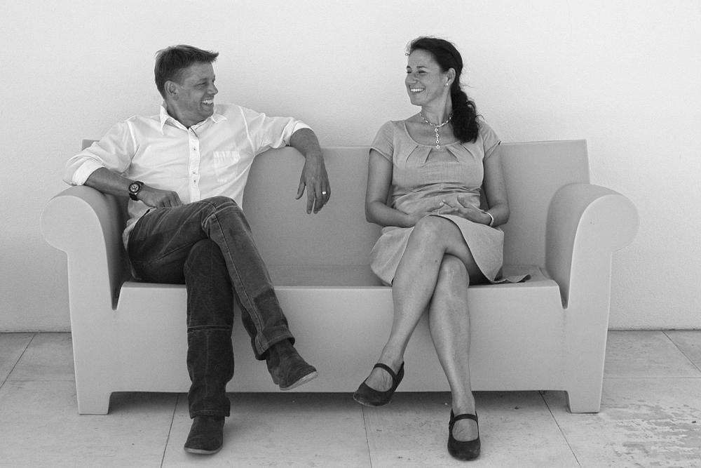 1999 haben die Architekten Alexander Hagner und Ulrike Schartner ihr gemeinsames Büro in Wien gegründet. 2018 entstand das VinziDorf Wien für Obdachlose (Foto links).