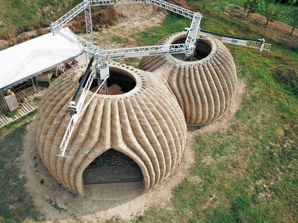 Bis zu 4 m hoch ist der kuppelförmige Versuchsbau im italienischen Massa Lombarda. Seine Wandstärke variiert zwischen 600 mm im unteren und 490 mm im oberen Teil.