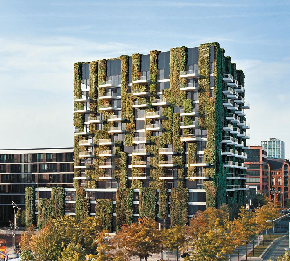 Mit Systemlösungen wie der Schüco AF UDC 80 Green Façade mit integrierter Bewässerung können Teilflächen der Fassade begrünt werden.