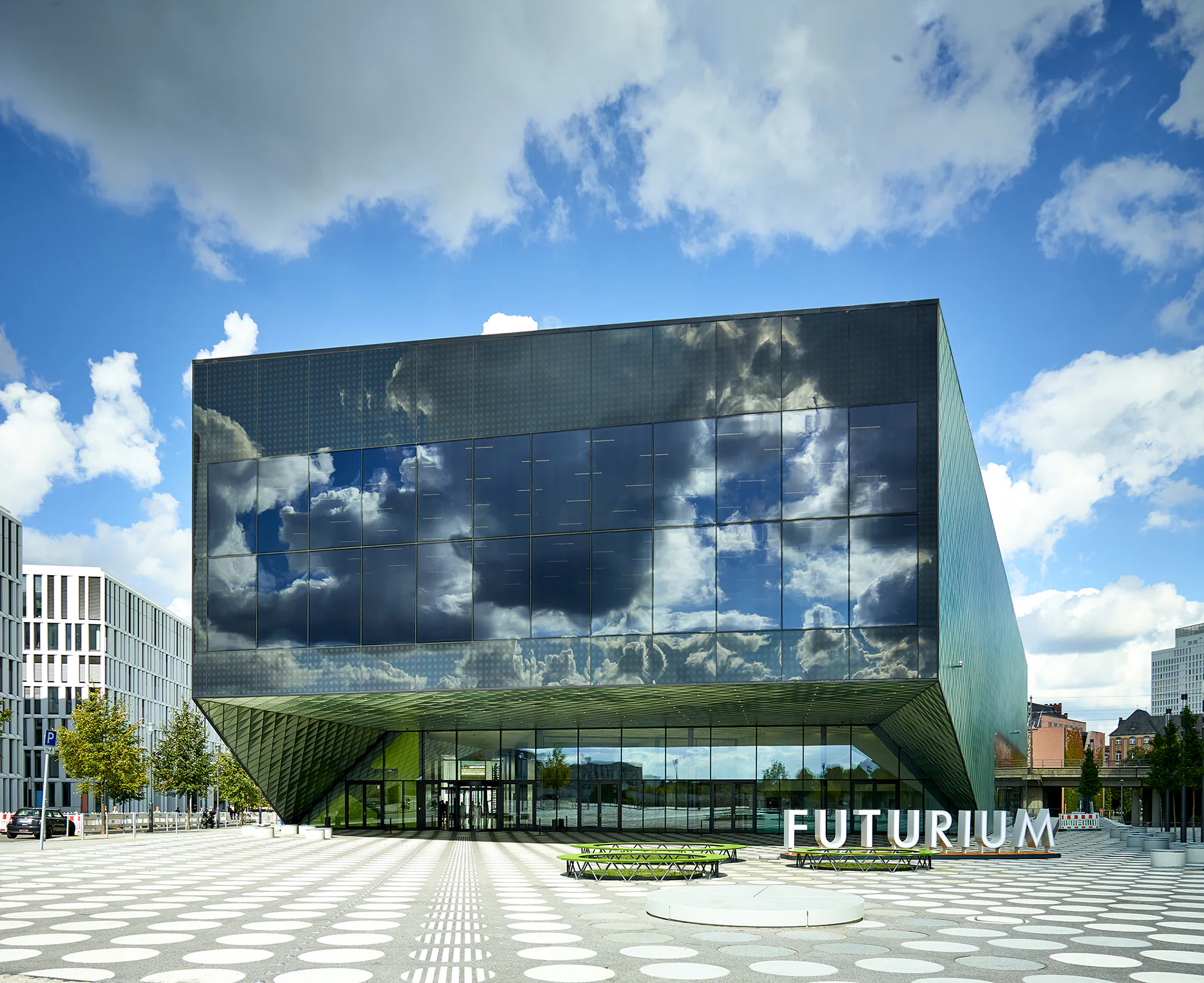 Das Futurium versteht sich als Musuem, Labor und Forum für die Diskussion von Zukunftsfragen; Foto: Schüco Stahlsysteme Jansen / Fotograf: Stephan Falk, Berlin
