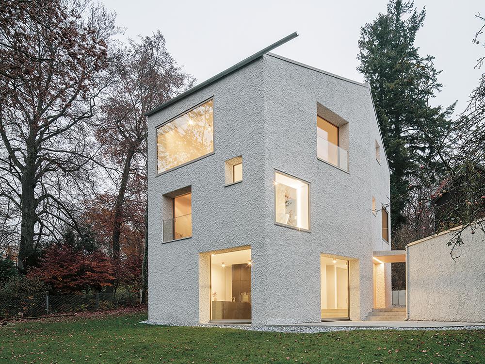 House S near the Bavarian Alps