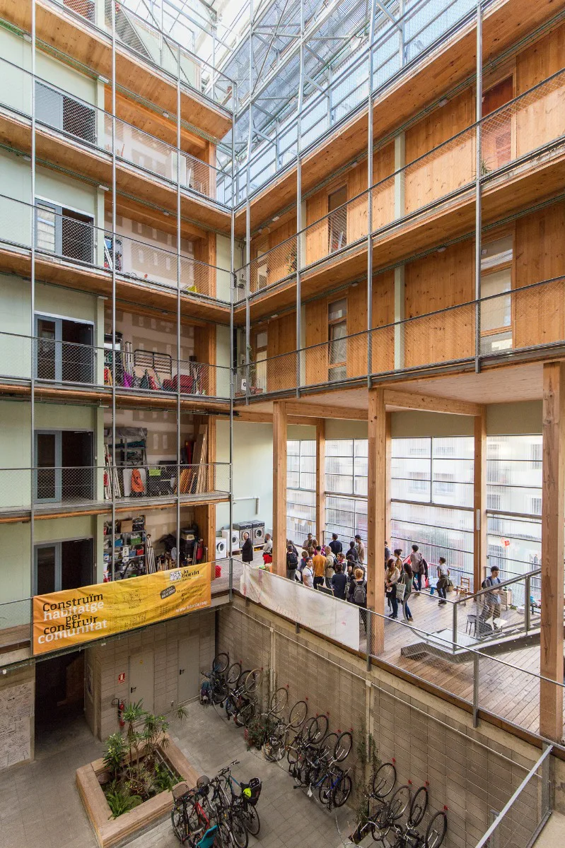 Genossenschaftsbau La Borda in Barcelona