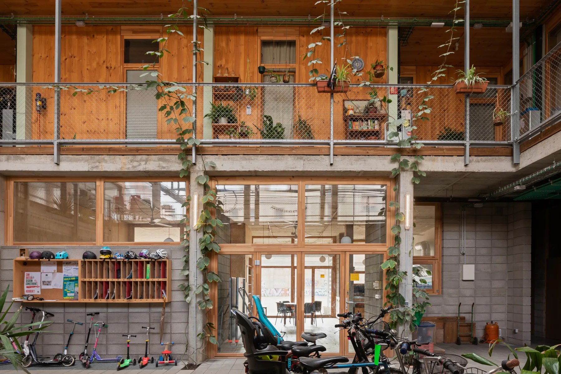 Genossenschaftsbau La Borda in Barcelona