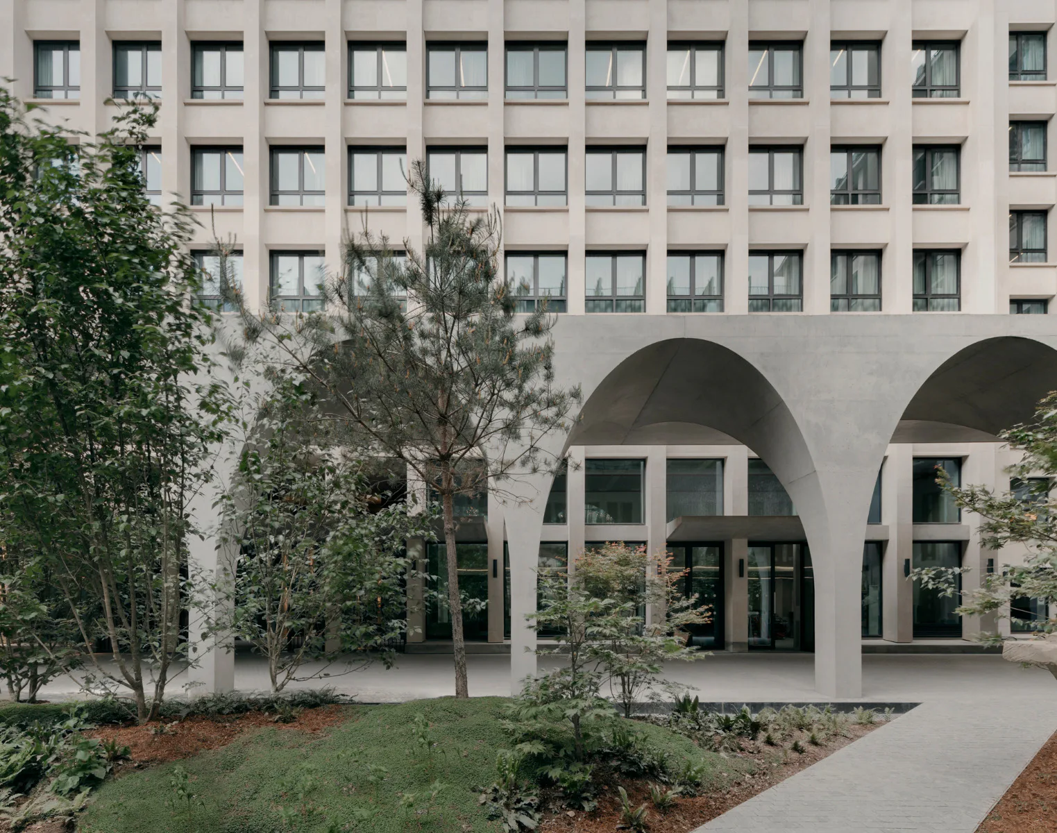 Hof, Bestand und Arkaden