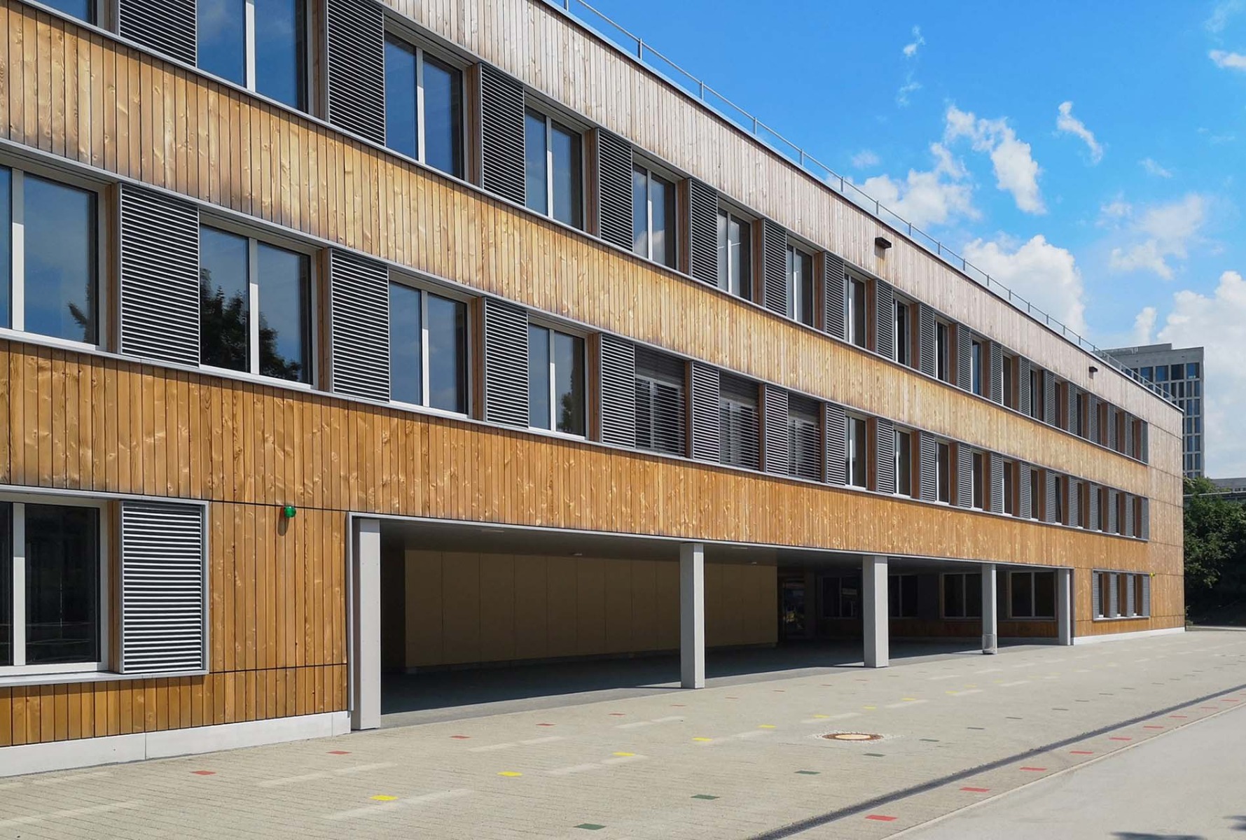 Demontierbare Schule in Holz-Modulbauweise