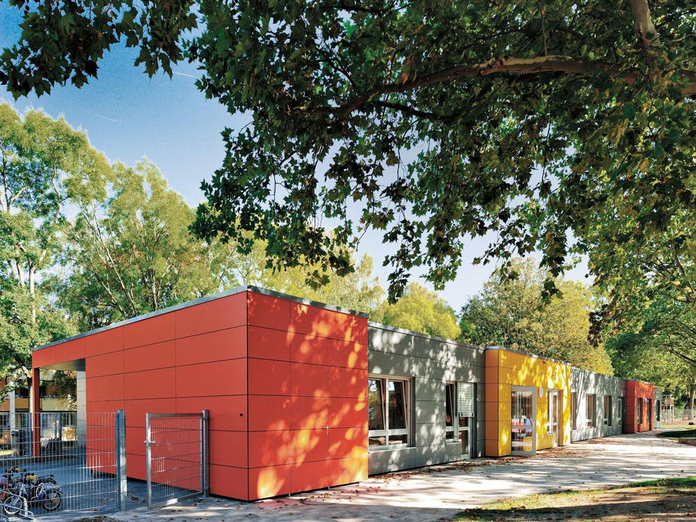 Für diese Kita in Mainz erhielt Alho das Vorzertifikat der DGNB in Gold und damit die Mehrfachzertifizierung für das Bausystem, was als Meilenstein für die Branche gilt.