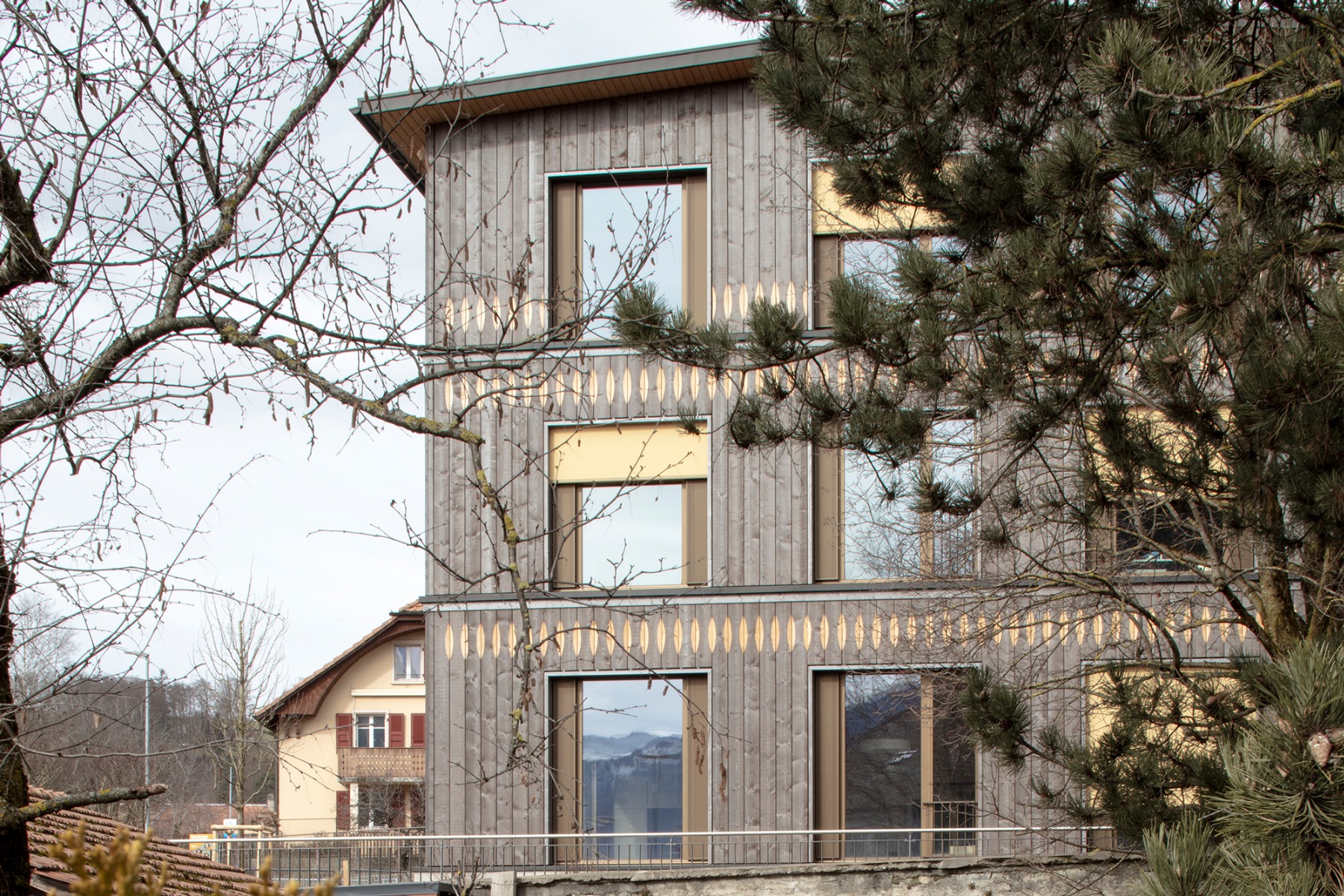 Schulerweiterung in Riaz von FAZ Architectes