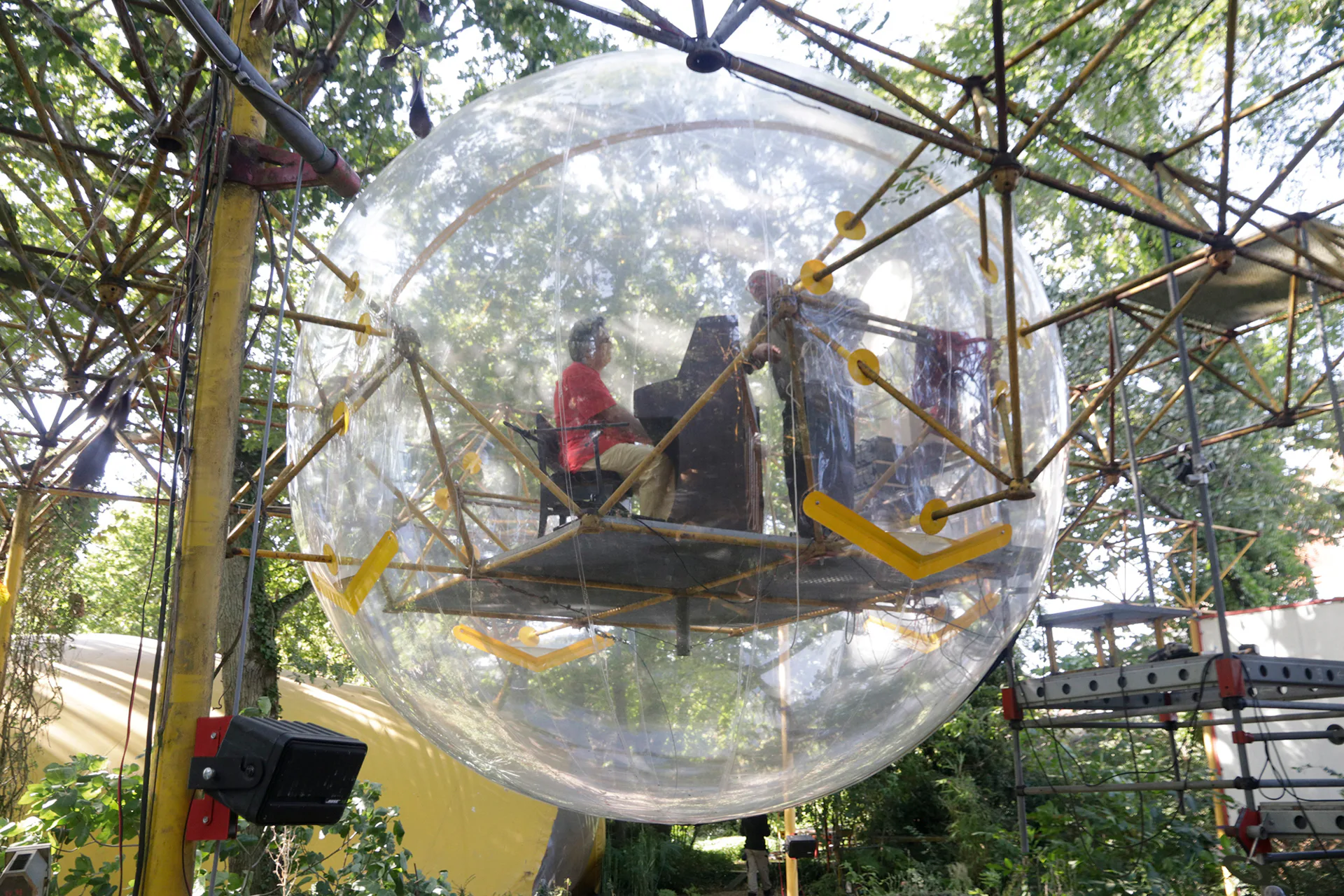 „Klangstruktur mit Resonanzkugel“, La Ferté-Alais 2019