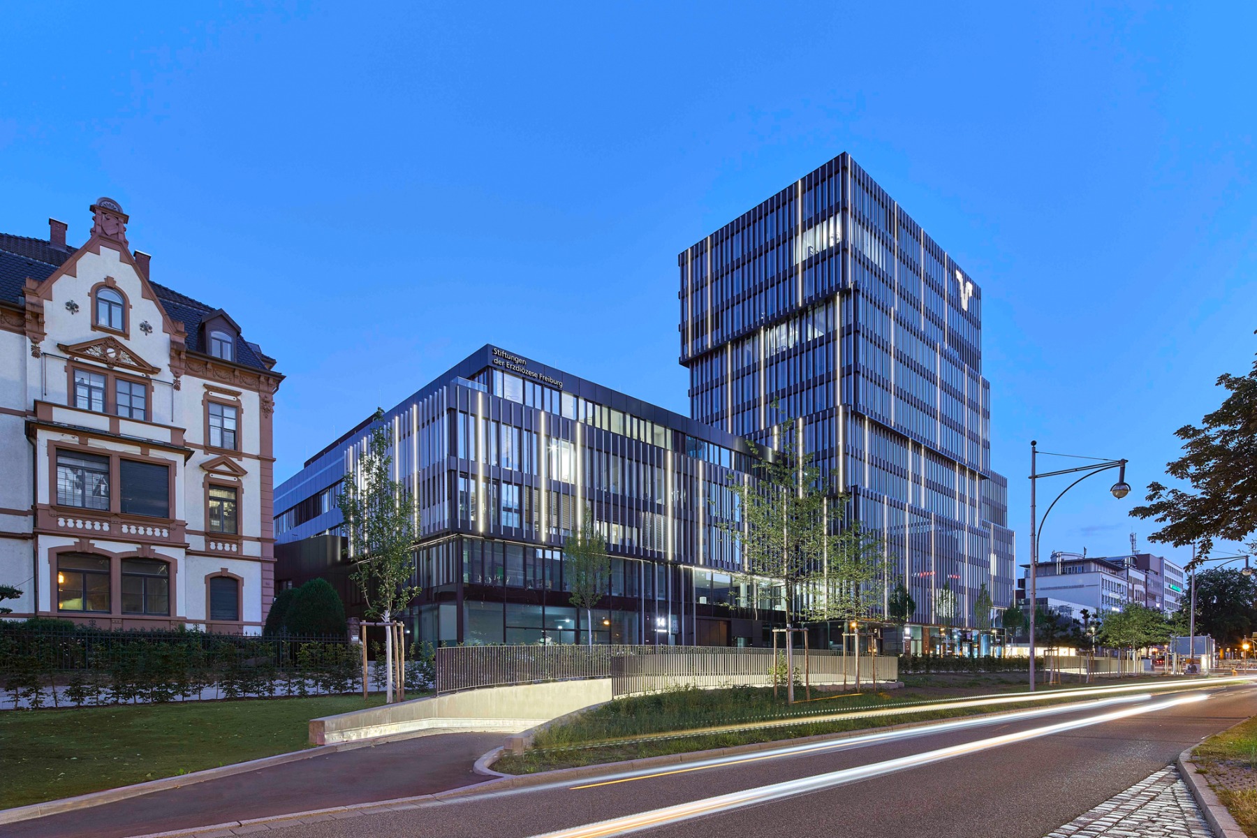 Volksbank-Areal in Freiburg von Hadi Teherani Architects