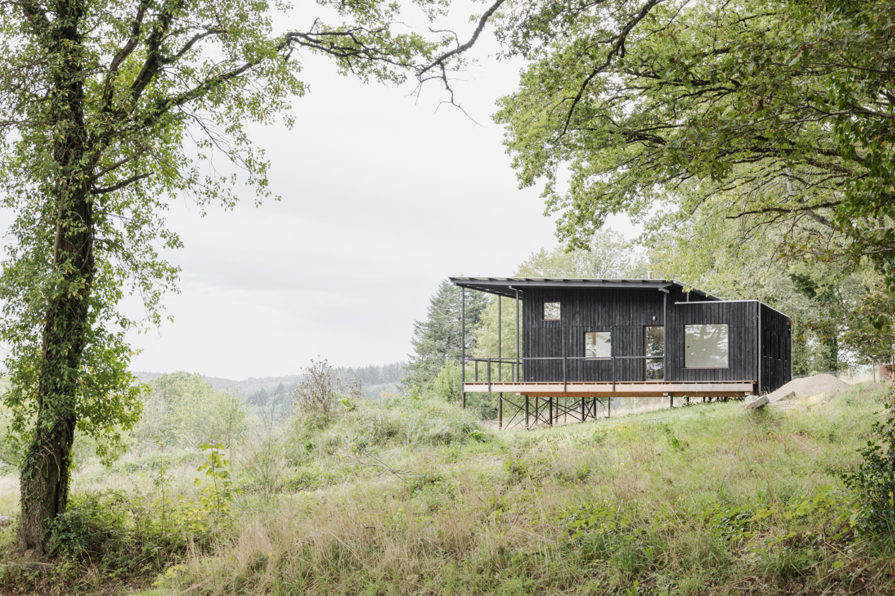 Holzhaus auf Stelzen von Ciguë