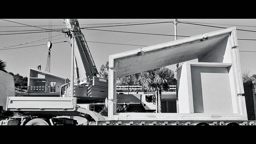 Das Gomos-Bausystem ist vom Kanalbau inspiriert. Das Betonwerk liegt in der Nähe der Baustelle, deshalb waren die Transportkosten vergleichsweise niedrig.
