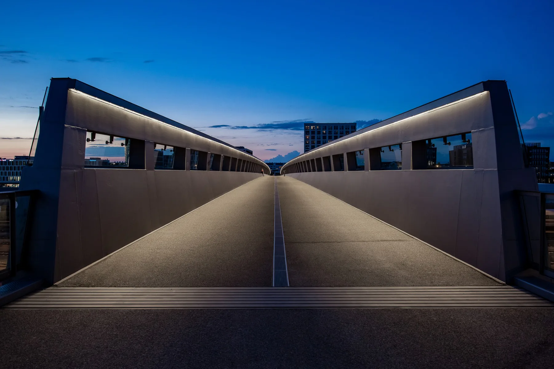 Gewinner Kategorie Außenbeleuchtung | Öffentliche Bereiche: Arnulfsteg, Lichtplanung: Day & Light Lichtplanung, Architecture: Lang Hugger Rampp