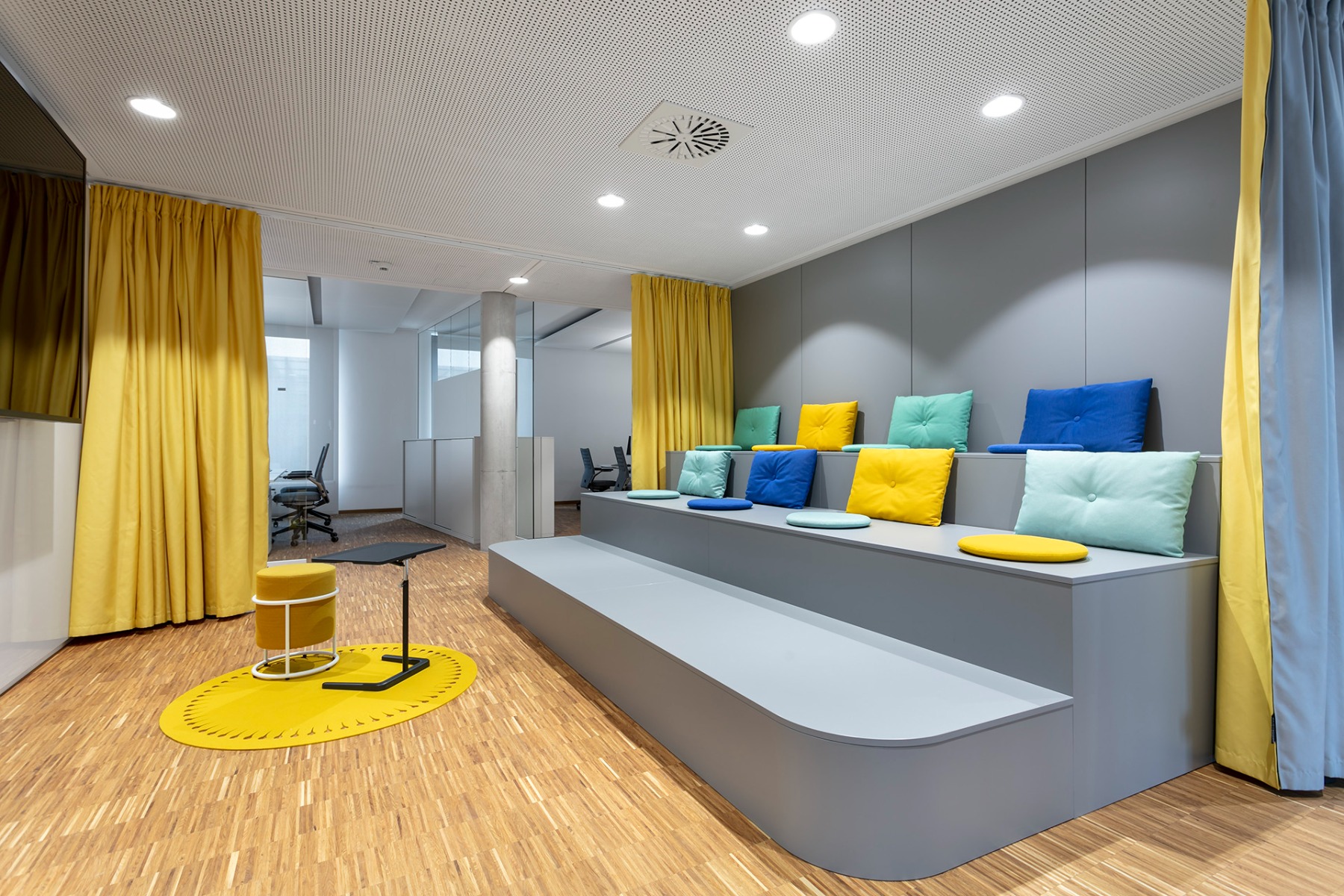 Maßgefertigte Bürotrennwände
