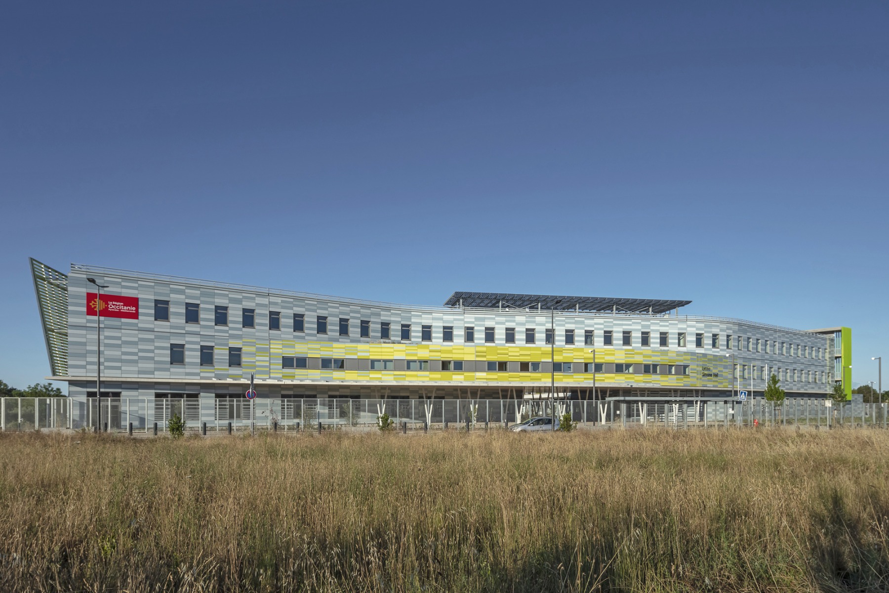 Simone-Veil-Gymnasium bei Montpellier von Hellin Sebbag