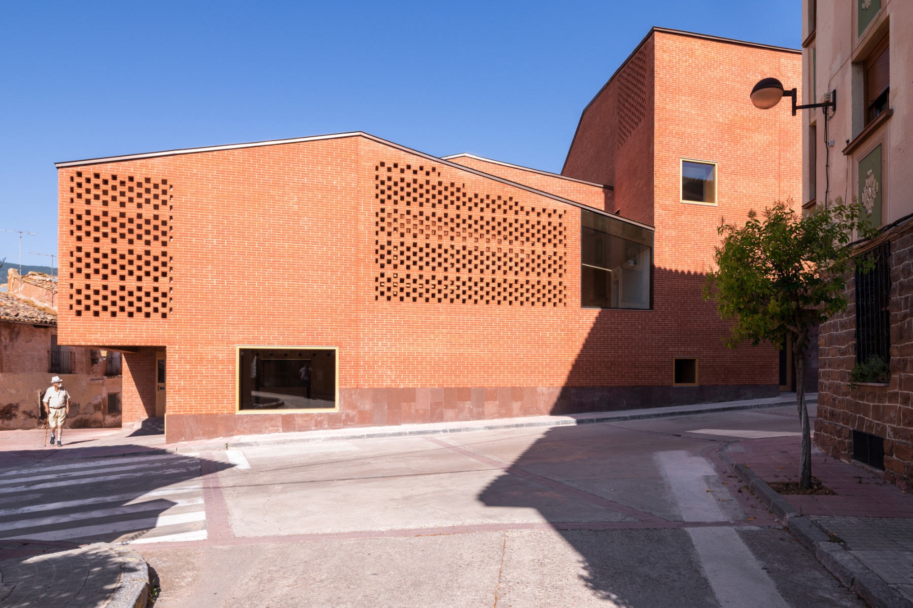 Auditorium in Aragonien von Magén Arquitectos
