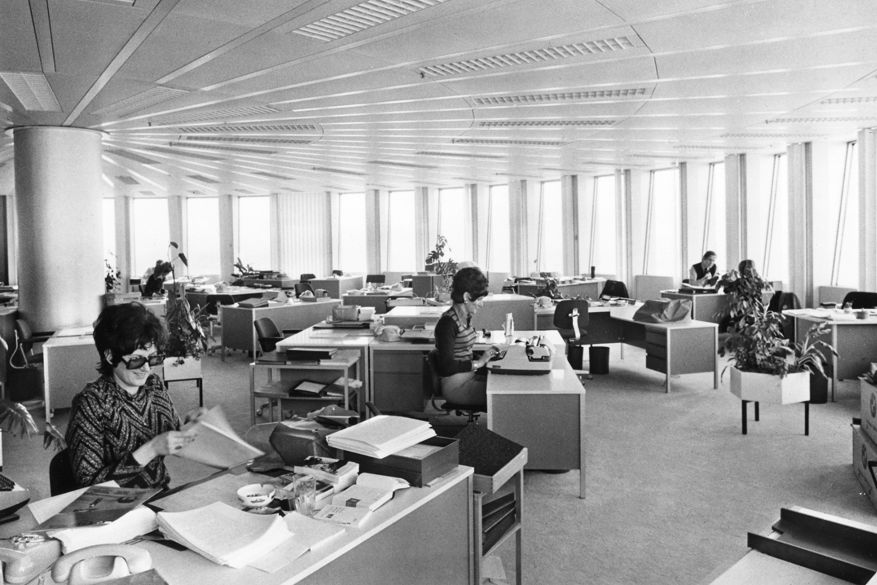 Zum 50. Geburtstag des BMW-Vierzylinderturms von Karl Schwanzer
