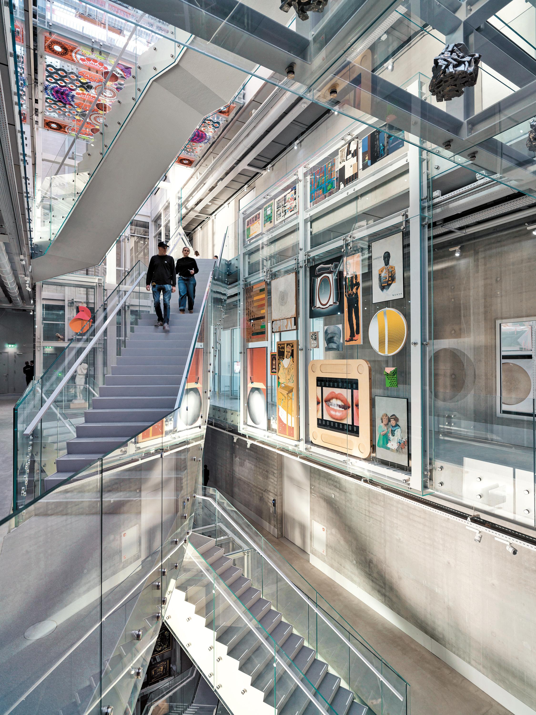 Öffentliches Sammlungslager: MVRDV inszenierten das Treppenhaus im Depot Boijmans Van Beuningen zu einer besonderen Raumerfahrung. Die Kunst wird dabei fast zur Nebensache.