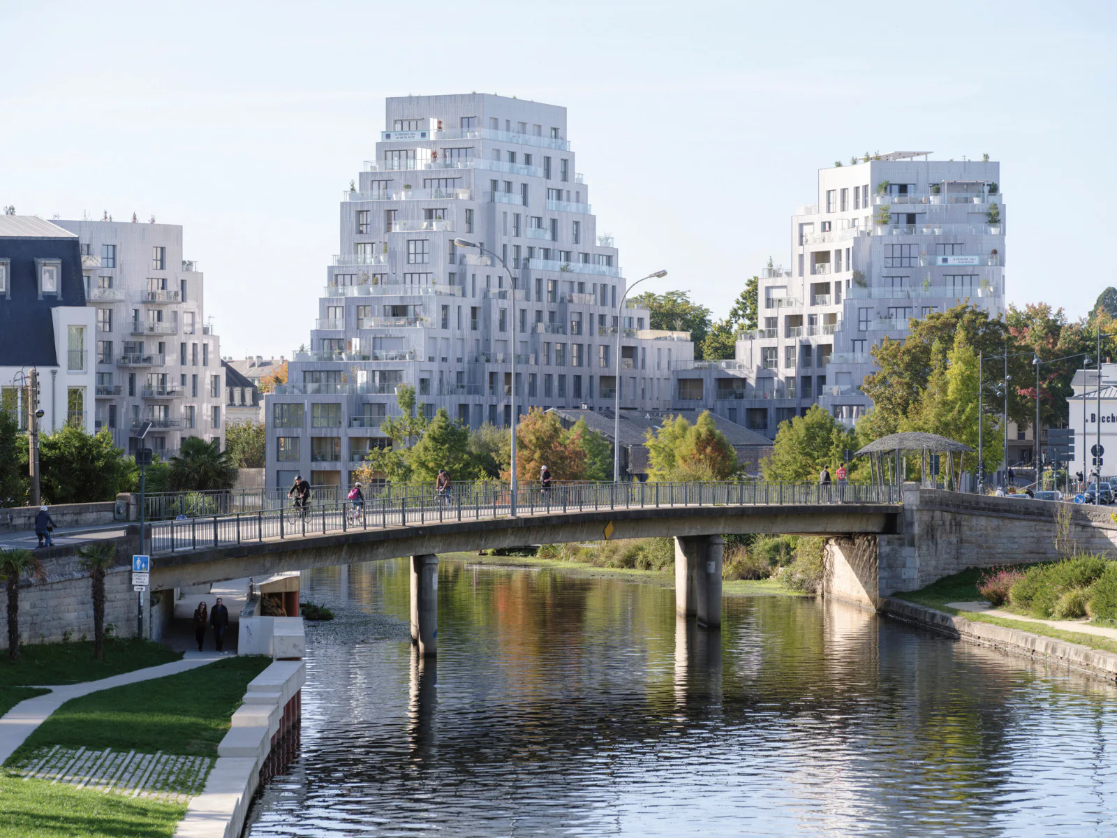 Hohe Lebensqualität naturnah am Fluss und zugleich am Rand der Innenstadt