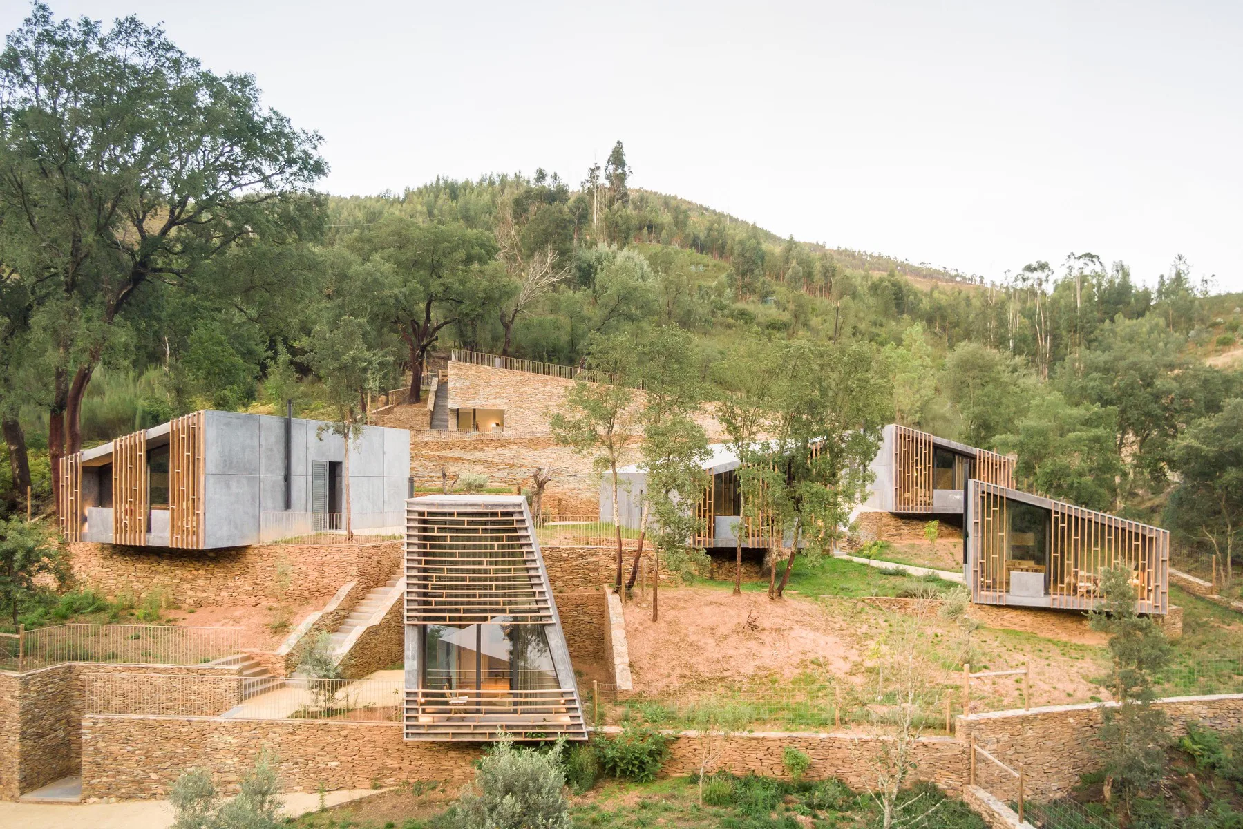 Ferienhausanlage in Portugal: 11 Cabins in the Wood