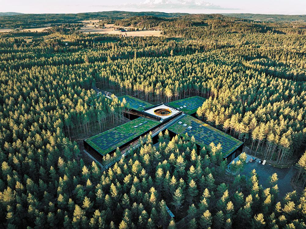Der Detail Readers’ Award 22 geht an The Plus in Norwegen. Das Werksgebäude nach dem Entwurf der Bjarke Ingels Group (BIG) ist mit dem höchsten Breeam-Label Outstanding zertifiziert. Projektleiterin Viktoria Millentrup erklärt das Konzept des Holzbaus.