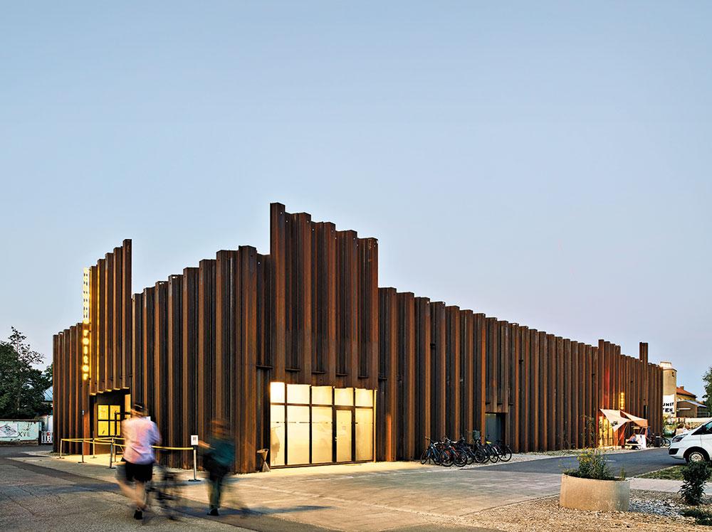 Temporary Theatre Building Schwere Reiter in Munich