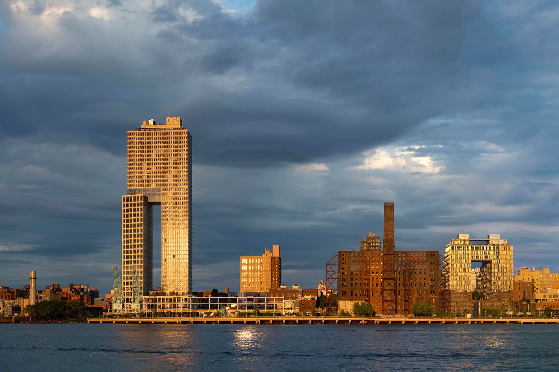 One South First: Arbeits- und Wohnturm in Brooklyn