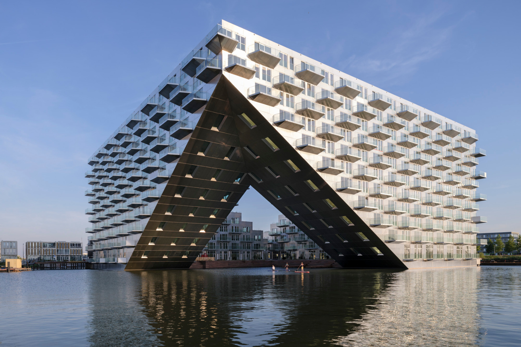 Sluishuis in Amsterdam von Barcode Architects und BIG