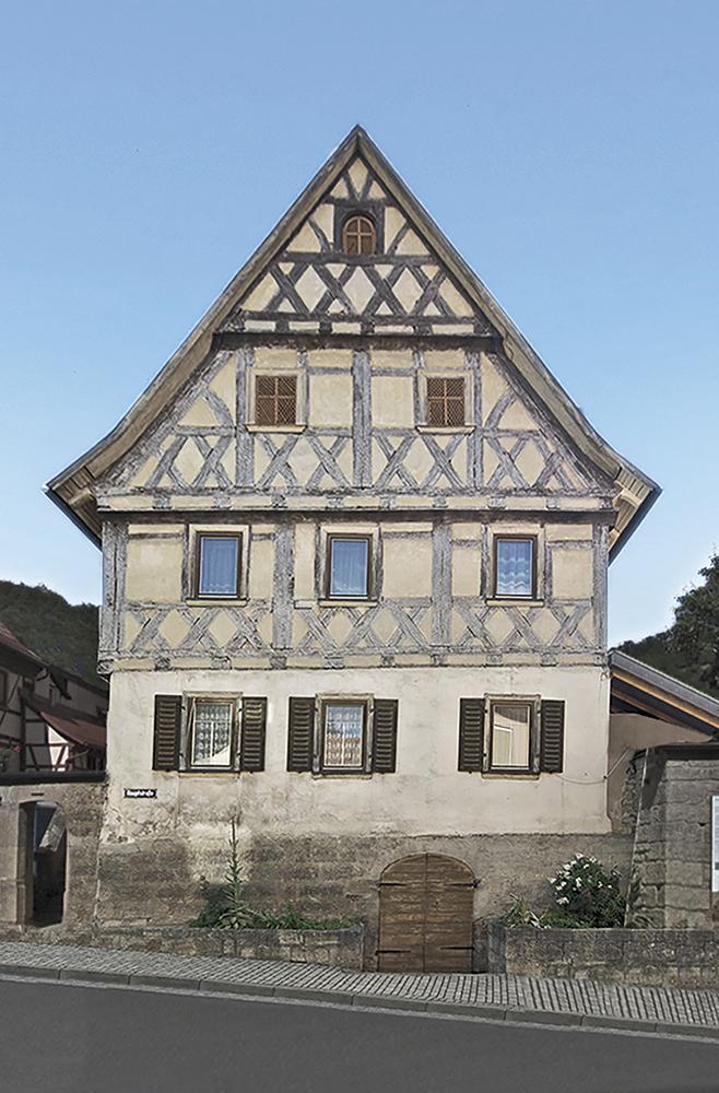 Bei der Sanierung eines 500 Jahre alten Fachwerkhauses in Sulzthal setzte das Architekturbüro Gerber auf eine HolzfaserInnendämmung von Udi-Dämmsysteme.