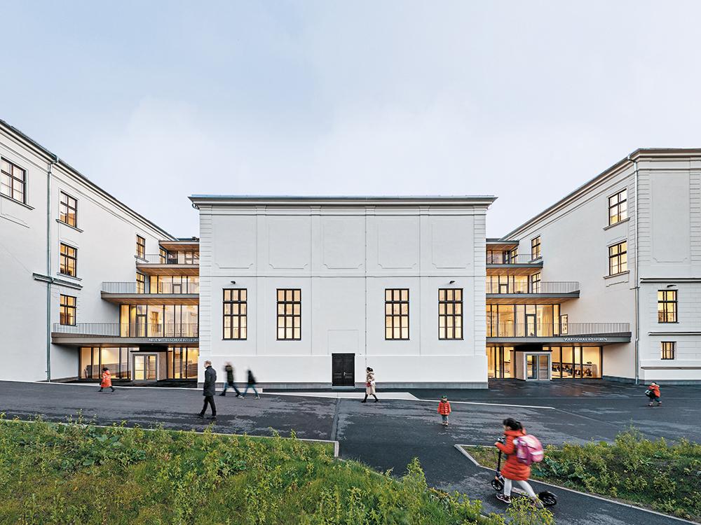 Elementary and Middle School in Leoben