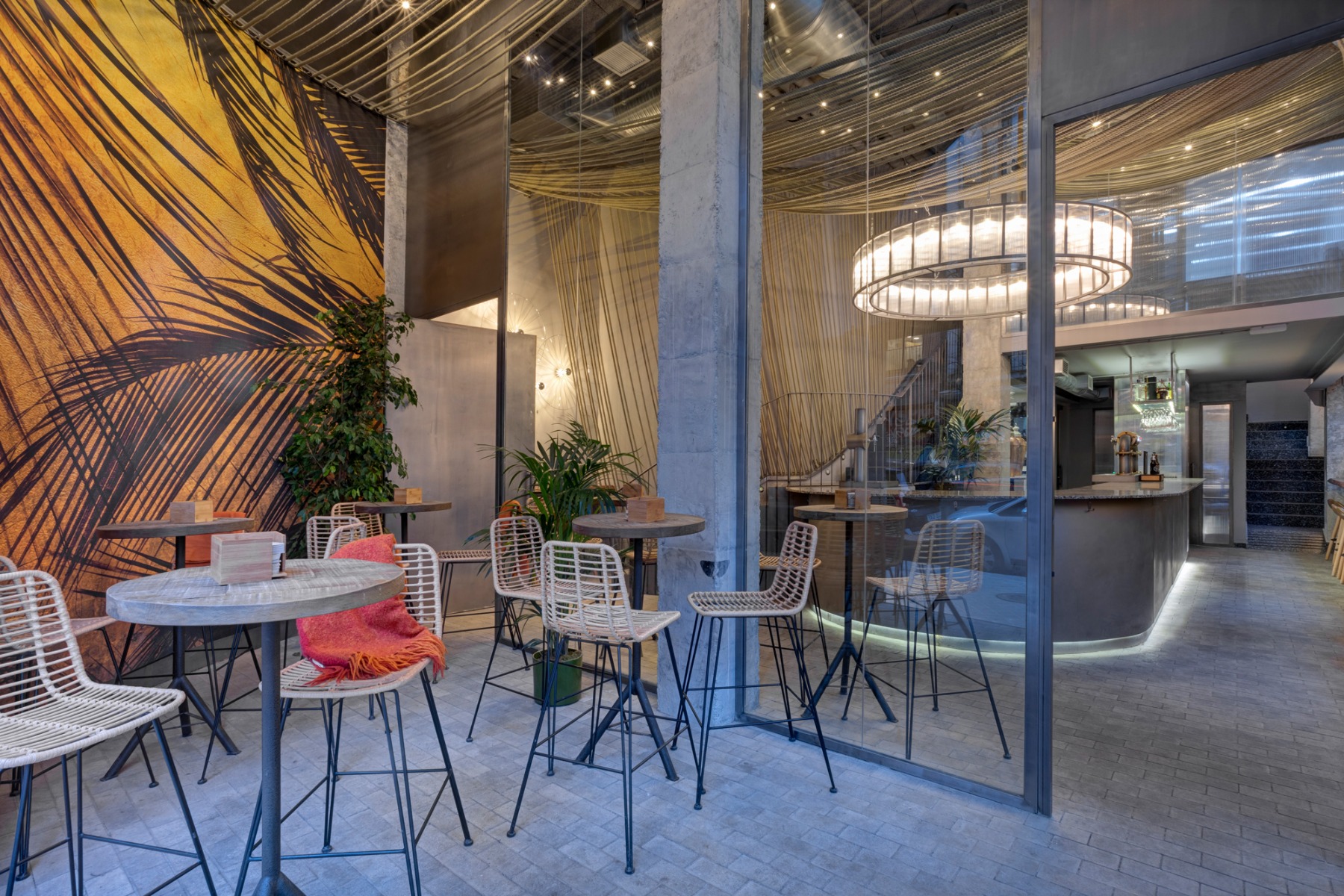 Design-Bar La Más Rica in Madrid von Arquid