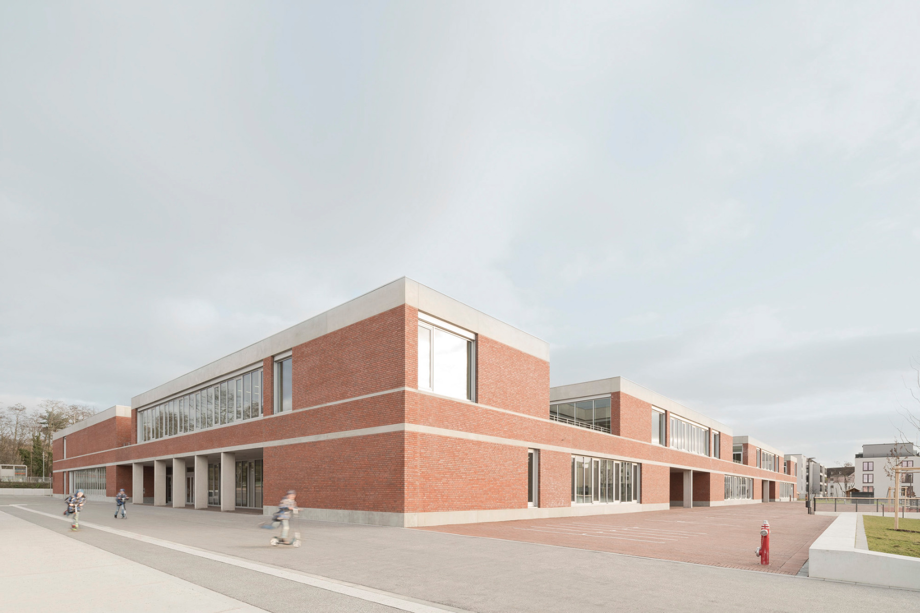 Grundschule und Kindertagesstätte von Waechter + Waechter Architekten