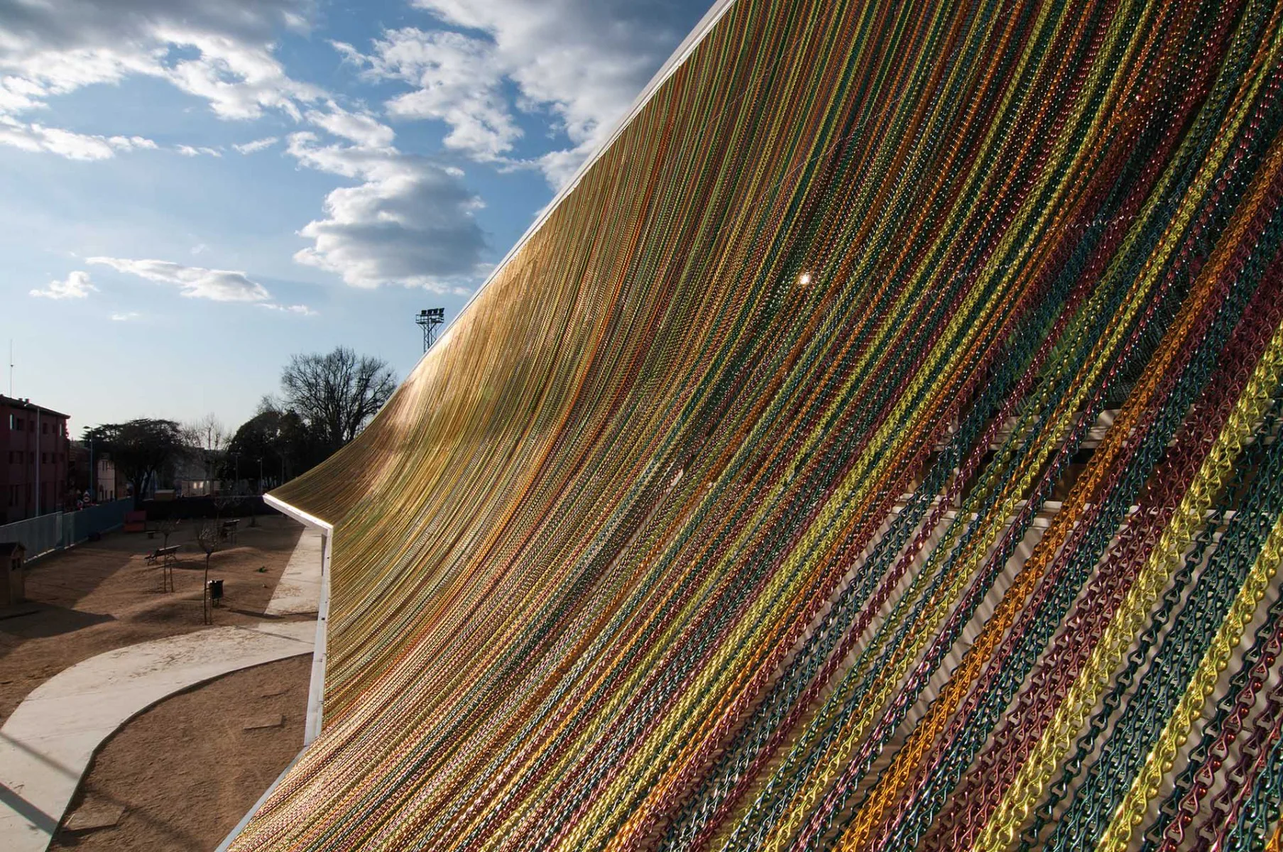 Can Manent school by Fran Fernández, Fina Frontado y Saida Dalmau, Cardedeu, Spain.