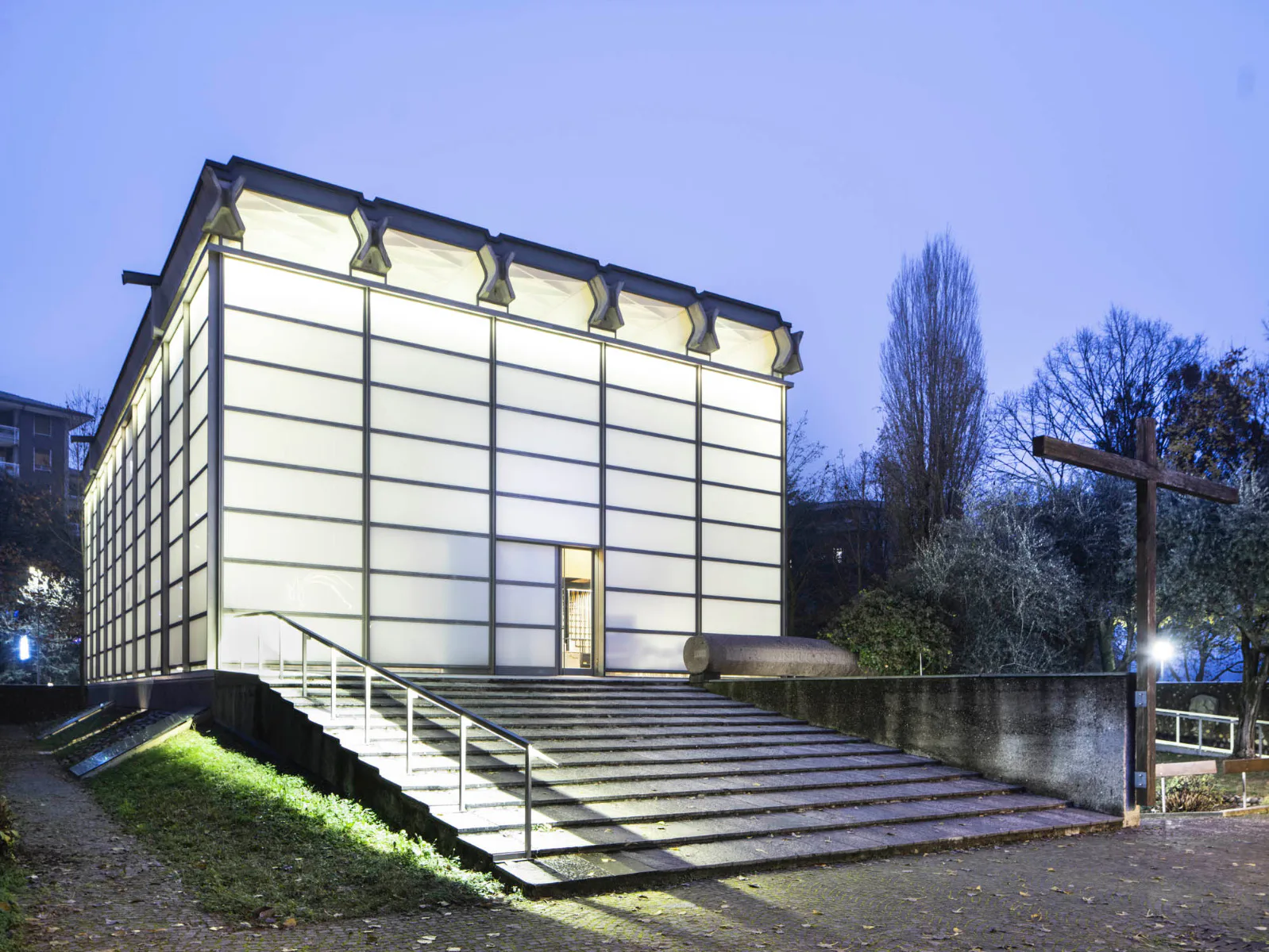 Filippo Romano, Foto der Kirche von Baranzate, entworfen von Angelo Mangiarotti und Bruno Morassutti (1957), 2022 Mailänder Triennale
