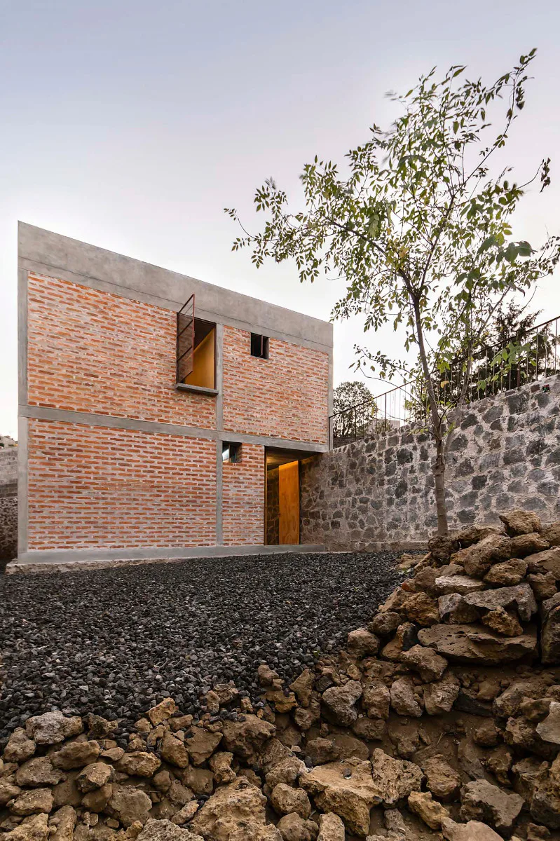 Escobedo Soliz, Nakasone House