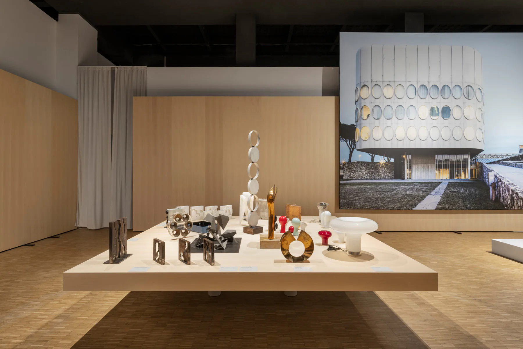 Blick in die Ausstellung Angelo Mangiarotti – When Structures Take Shape.