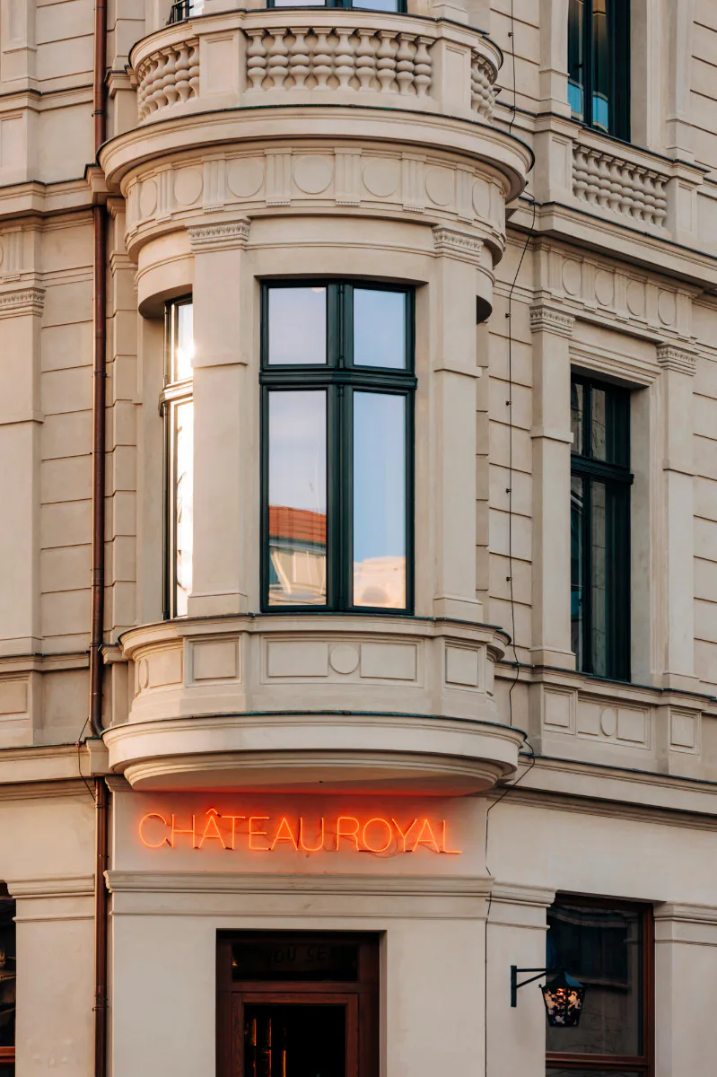 Die Fassade steht unter Denkmalschutz.