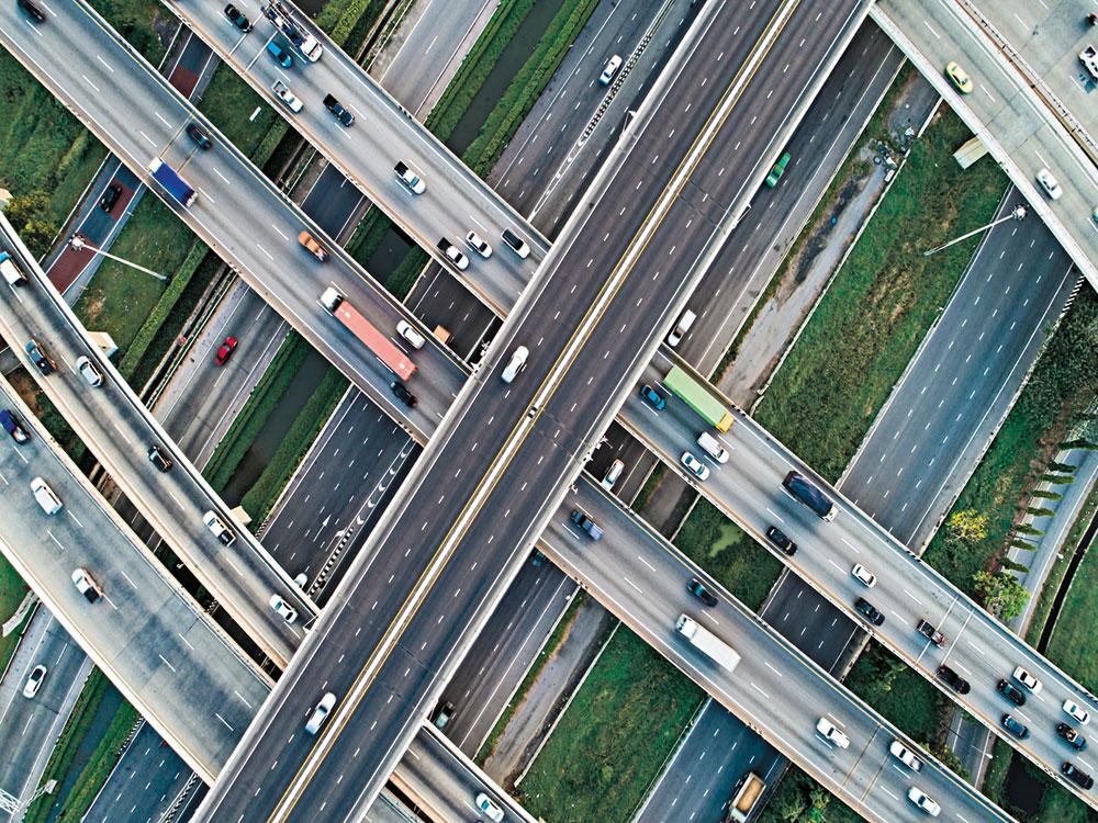 Brauchen wir immer mehr oder lassen sich bestehende Ressourcen anders verteilen und effizienter nutzen? Diese Frage stellt sich beim Straßenbau ebenso wie bei Gebäuden.