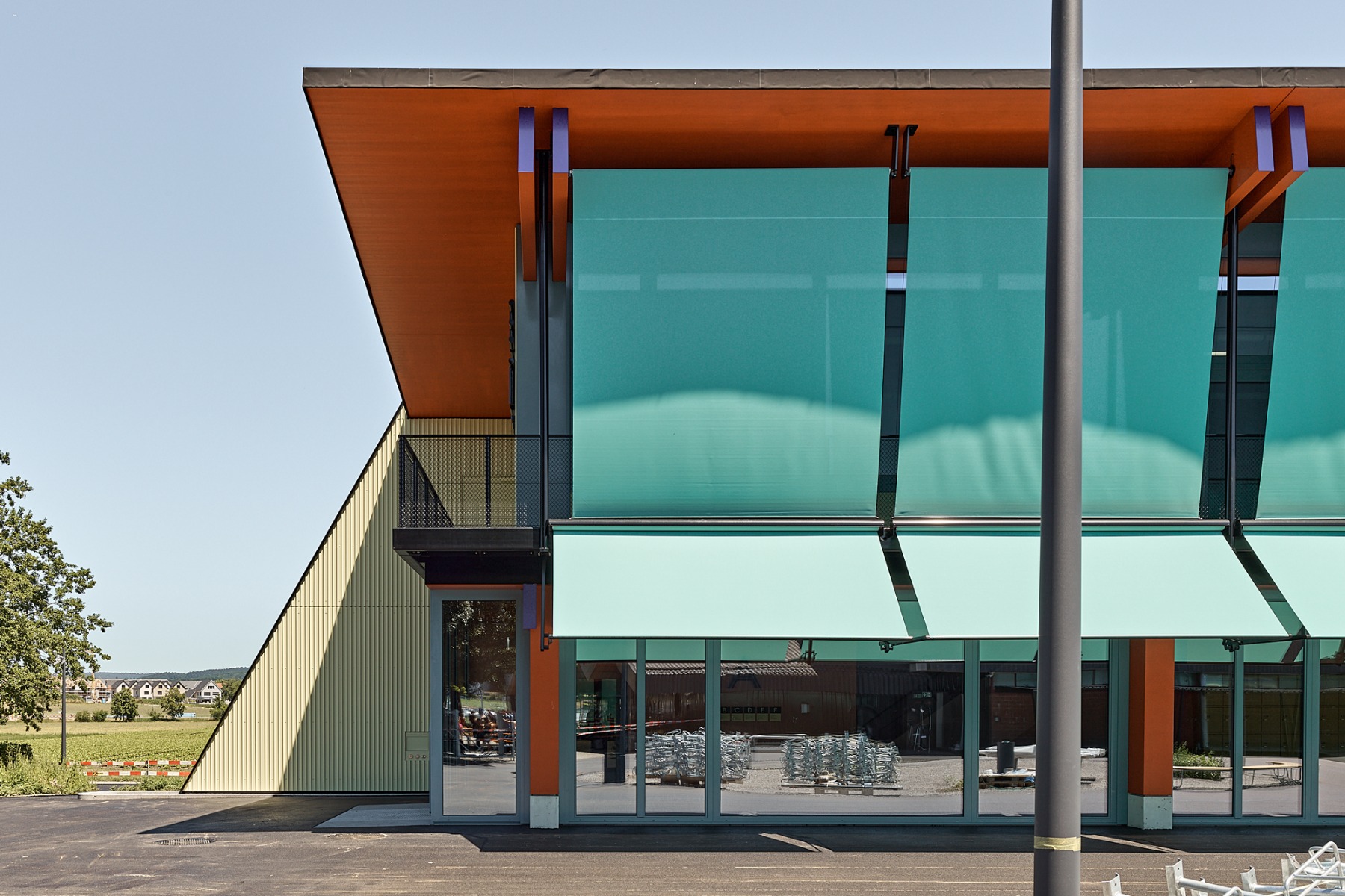 Schule Chliriet von BS+EMI Architektenpartner