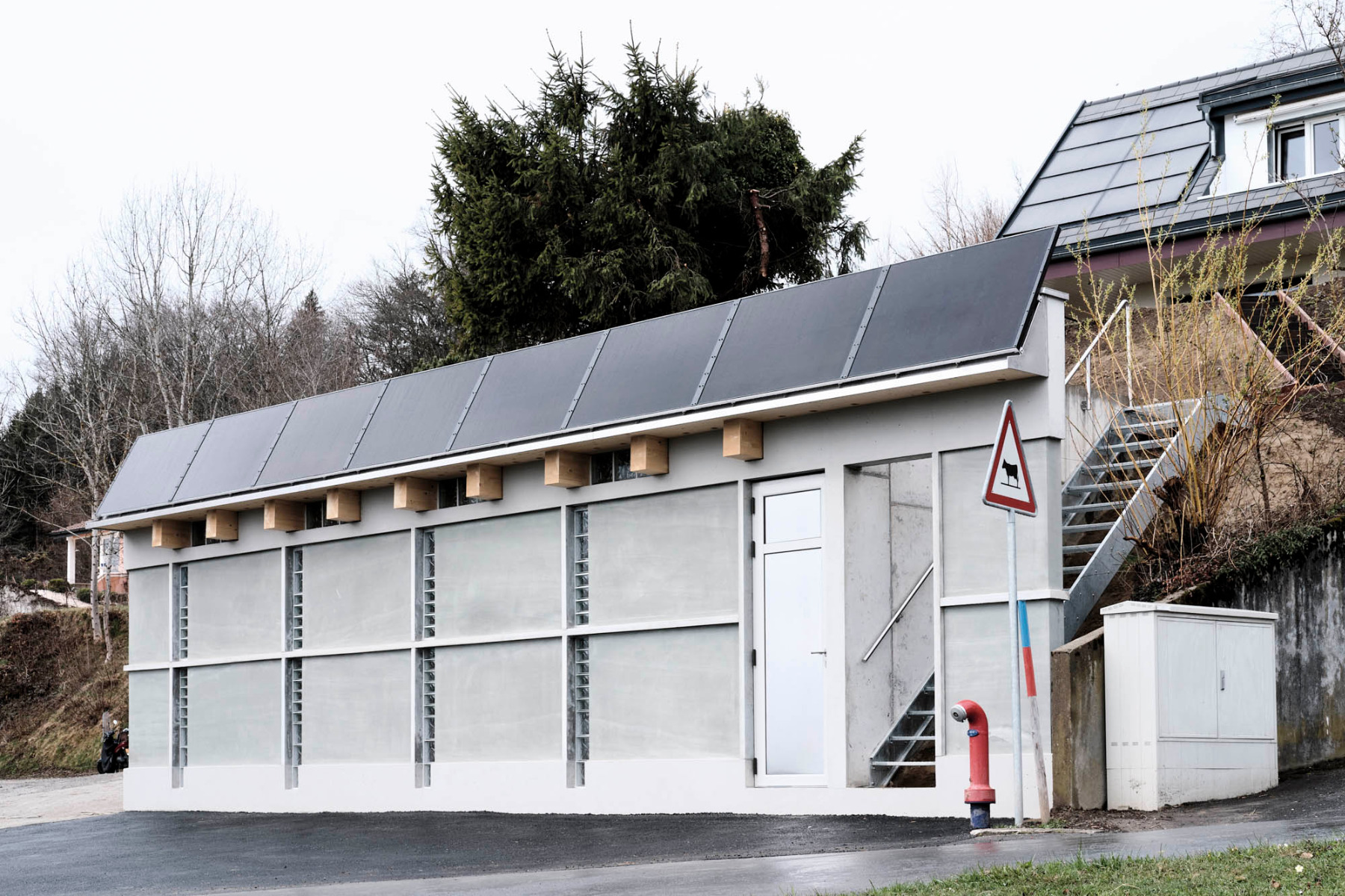 Werkstatt bei Lausanne von Ellipsearchitecture