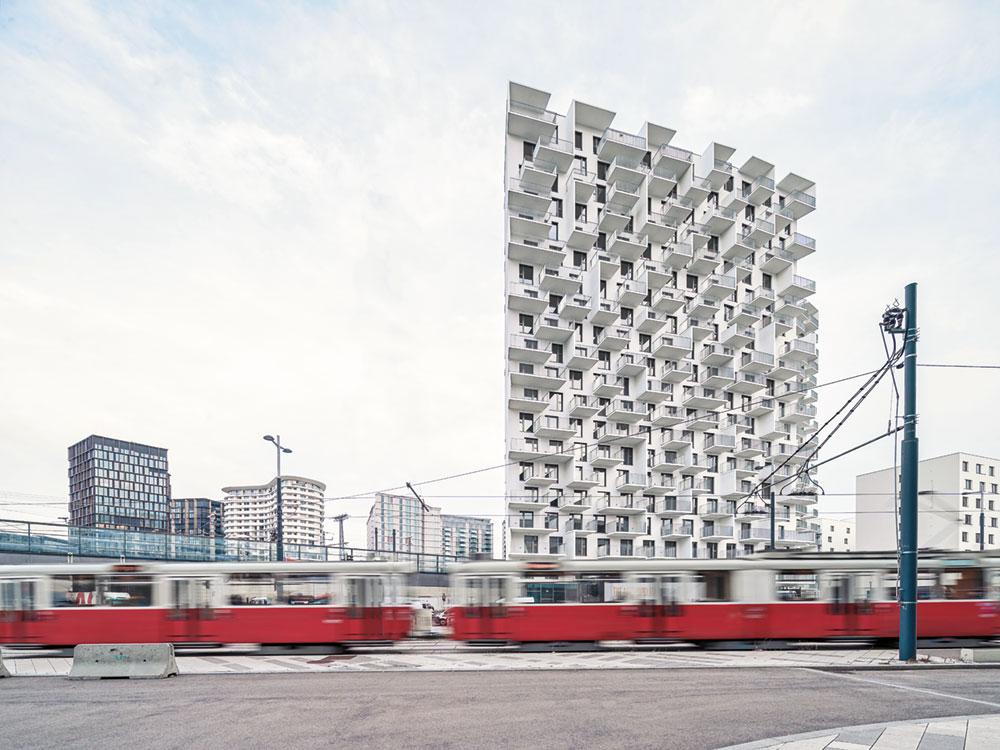 The Metropolitan has 370, mostly smaller rental units. This new building links the Sonnwendviertel quarter with the development at the south end of Vienna’s central station.
