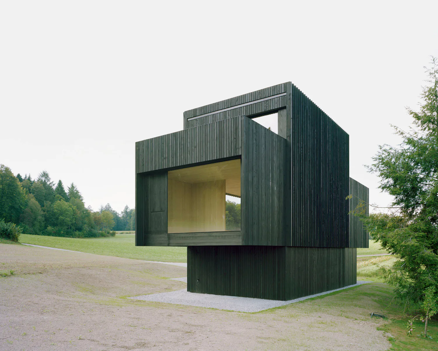 Das Haus besteht hauptsächlich aus Weißtannenholz.