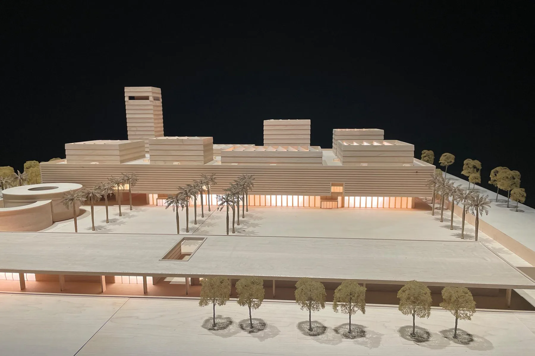 Detaillierte Holzmodelle in David Adjayes Future Lab