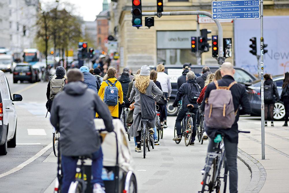 Zur Rushhour haben Radfahrer in Kopenhagen grüne Welle.
