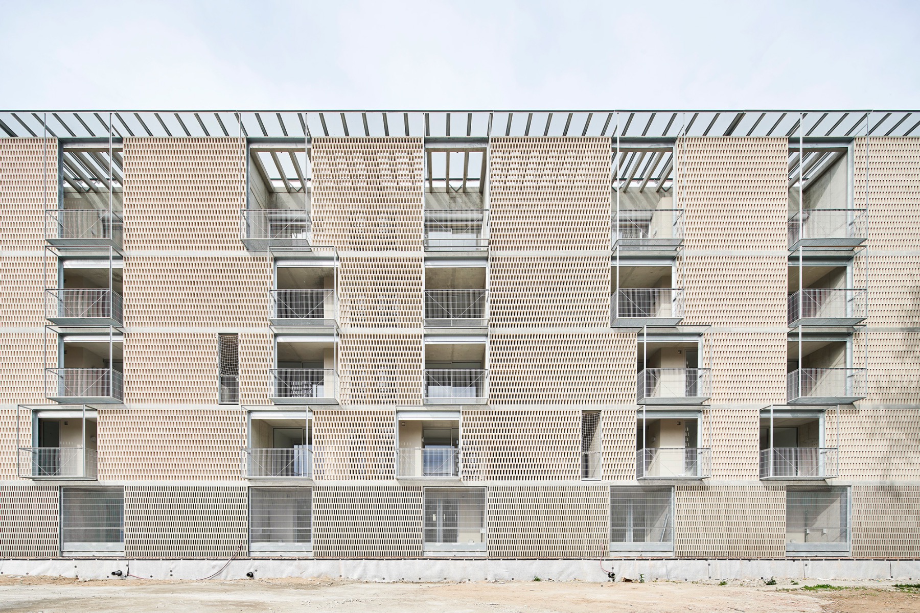 Wohnblock Bon Pastor in Barcelona von Peris + Toral