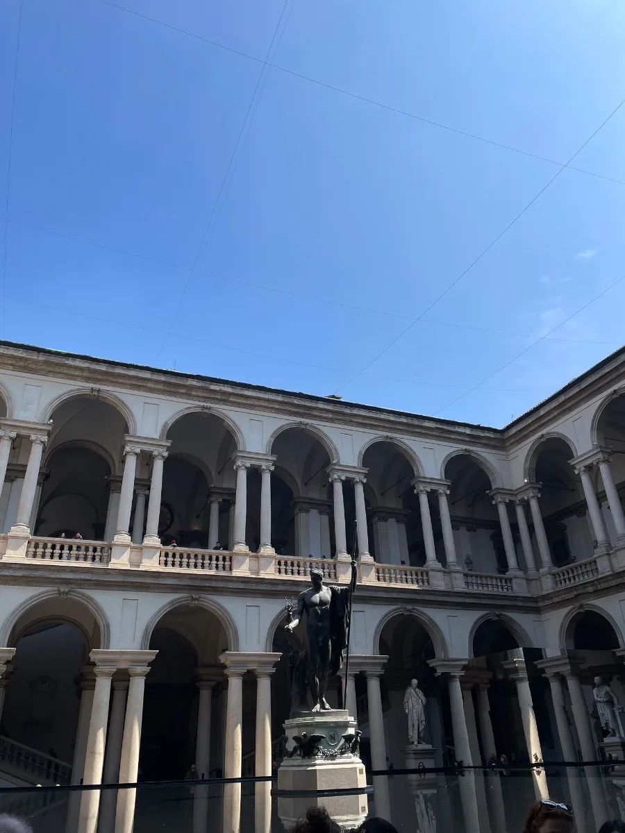 Grohe Spa im Innenhof des Kunstmuseums Pinacoteca di Brera