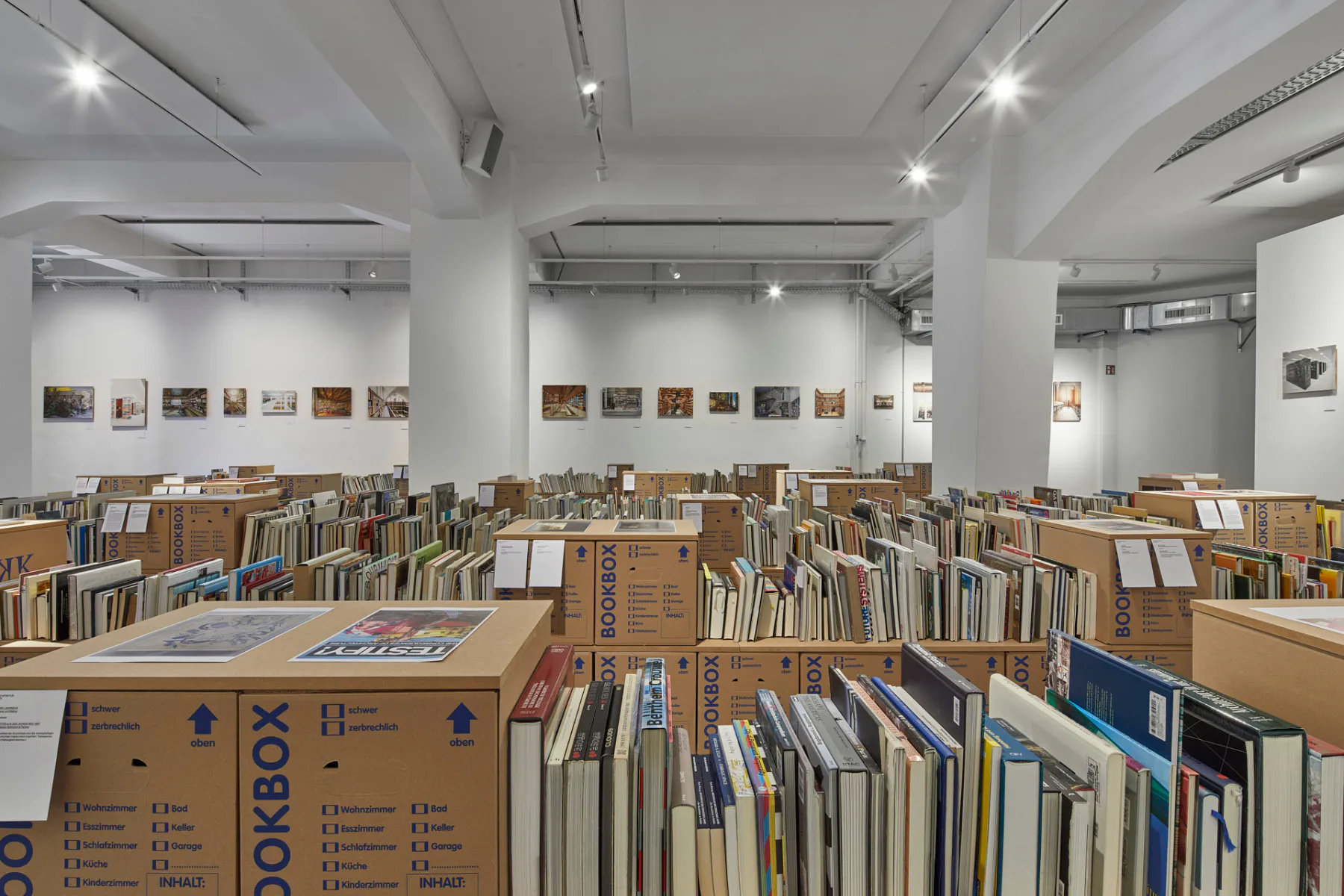Blick in die Ausstellung „Die Architektur im Buch. Das Buch in der Architektur“