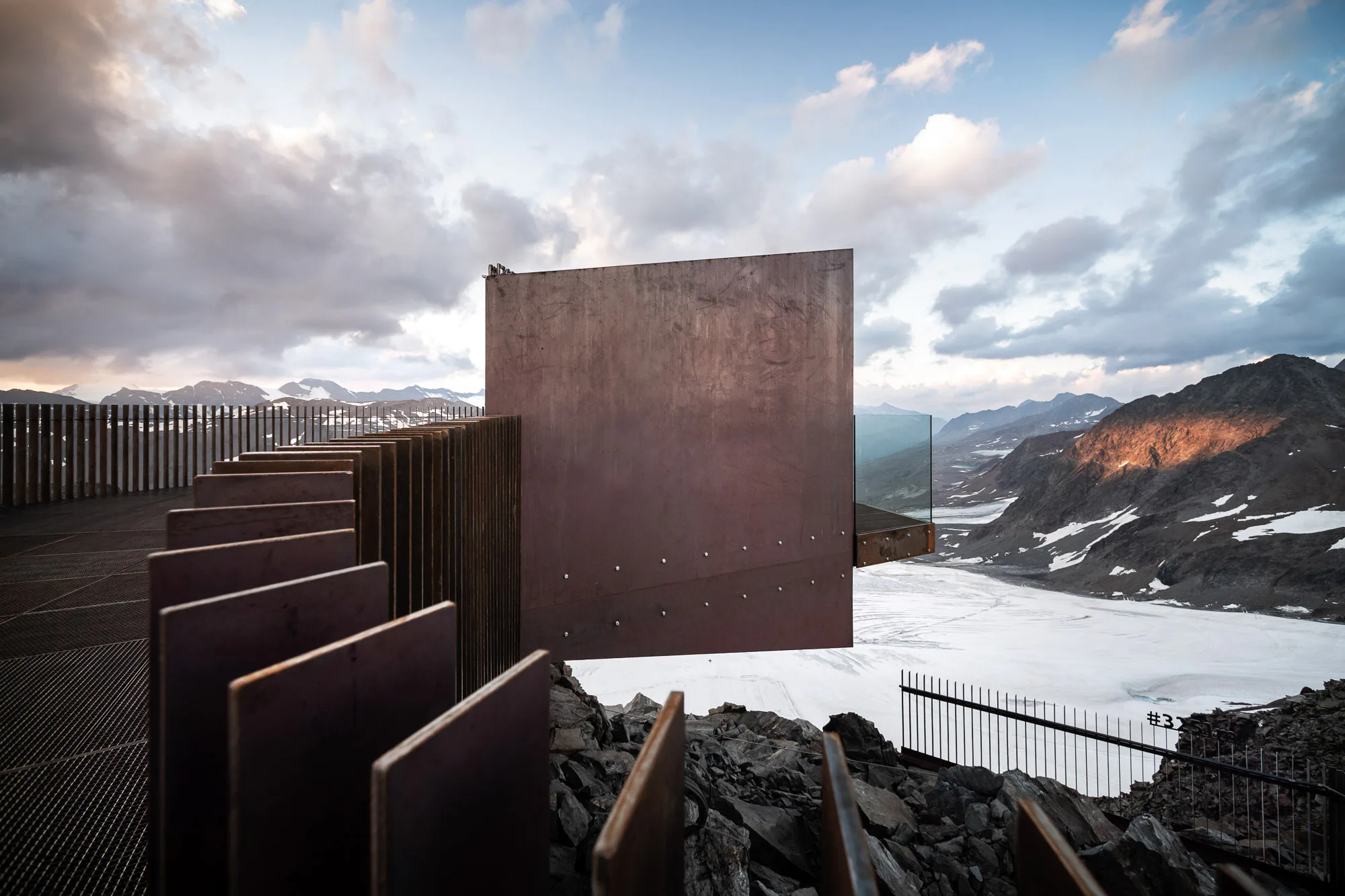 Ötzi Peak, Architektur: noa*
