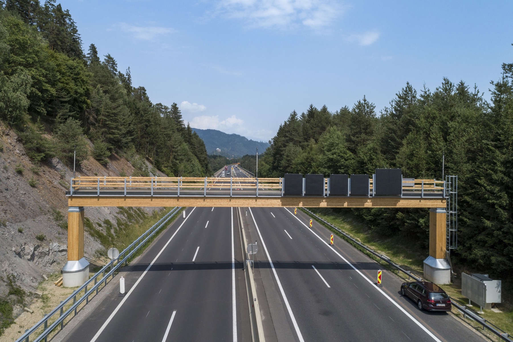 Monitoring des Feuchtegehalts von Holzbauteilen