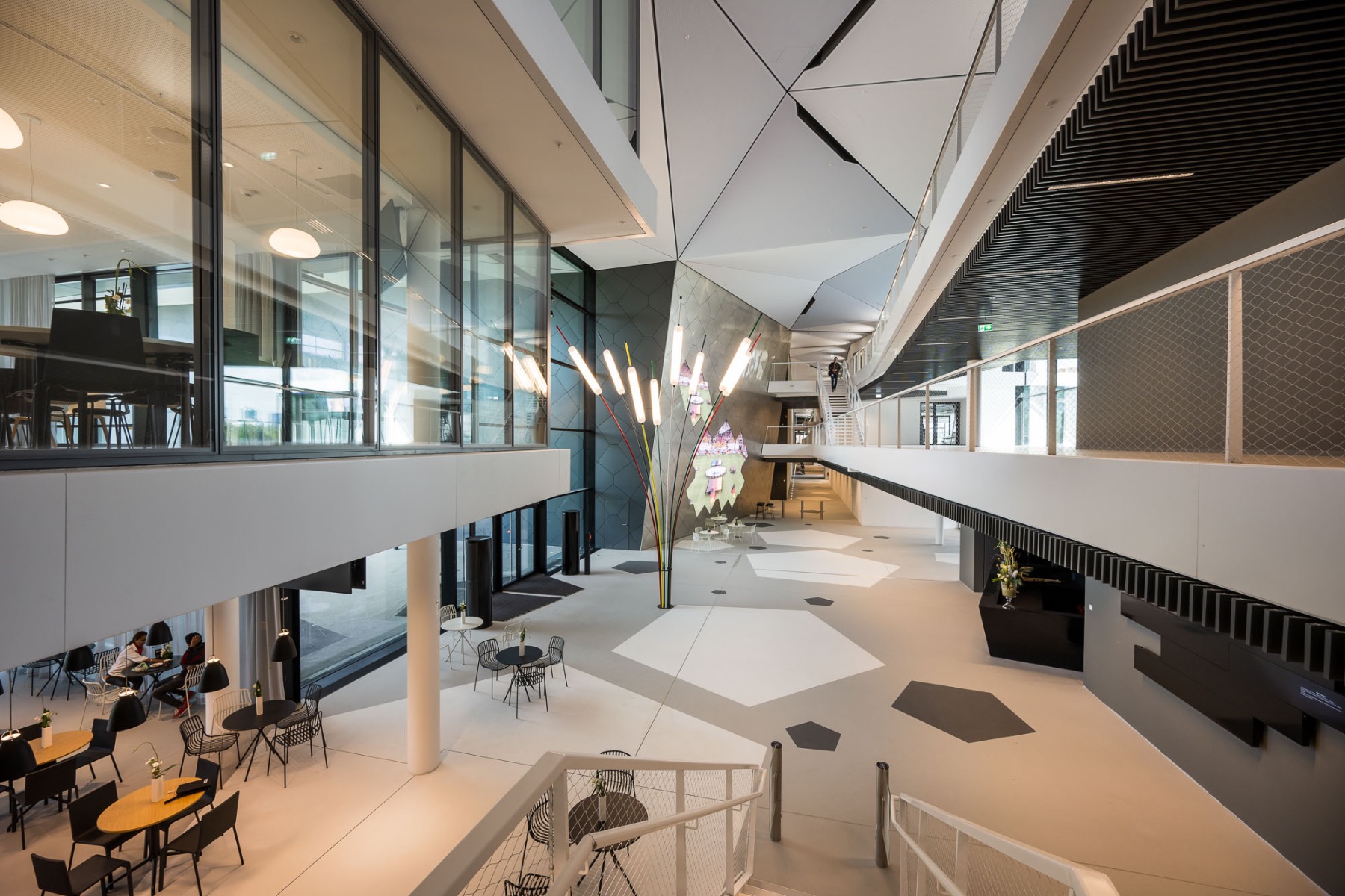 DFB Campus in Frankfurt von Kadawittfeldarchitektur